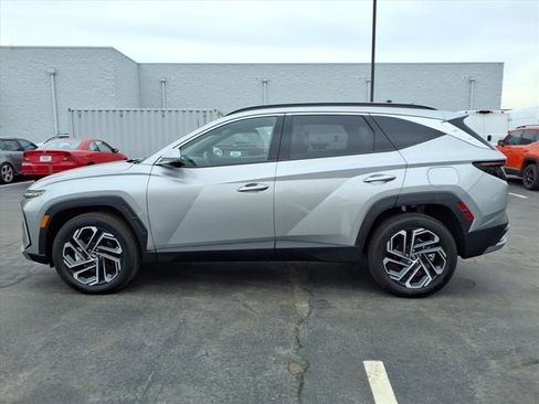 Used 2025 Hyundai Tucson Limited image 4