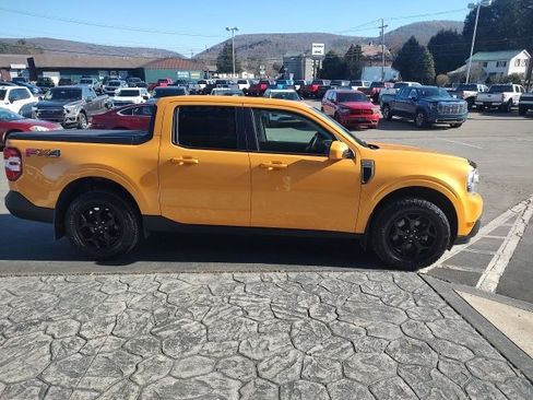 Used 2022 Ford Maverick Lariat w/ Lariat Luxury Package image 4