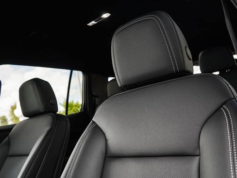 New 2026 Chevrolet Traverse LT w/ Midnight/Sport Edition image 21