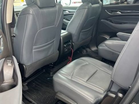 Used 2018 Buick Enclave Essence AWD/4WD image 7