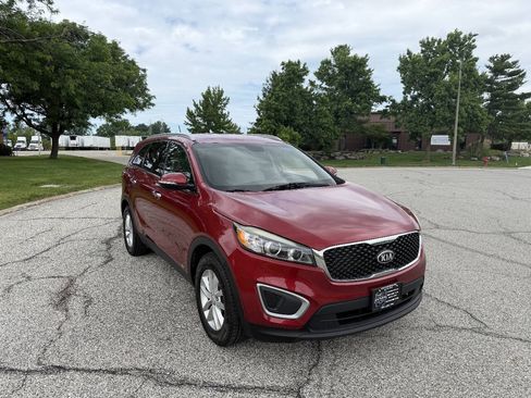 Used 2017 Kia Sorento AWD image 6