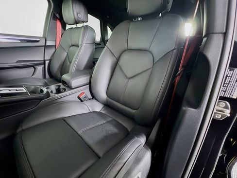 New 2026 Porsche Macan S image 22