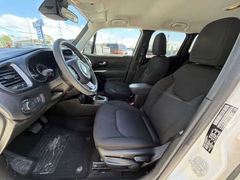 Used 2023 Jeep Renegade Latitude AWD/4WD image 13