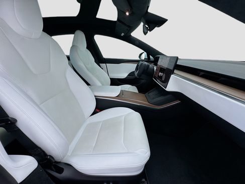 Used 2022 Tesla Model S AWD/4WD image 20