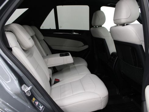 Used 2018 Mercedes-Benz GLE 350 4MATIC image 11