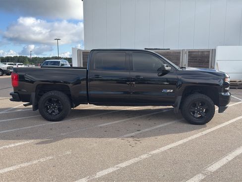Used 2016 Chevrolet Silverado 1500 LTZ Z71 w/ LTZ Plus Package AWD/4WD image 7