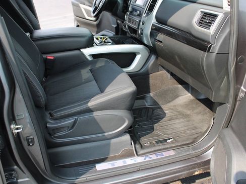 Used 2018 Nissan Titan SV w/ SV Convenience Package AWD/4WD image 48