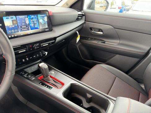 New 2026 Nissan Kicks SR w/ SR Premium Package image 23