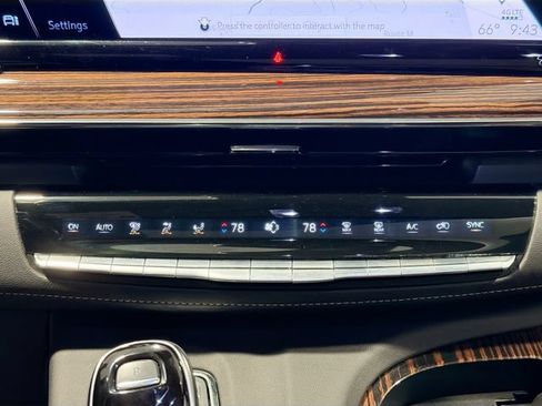 Used 2023 Cadillac Escalade Premium Luxury w/ Performance Package AWD/4WD image 15
