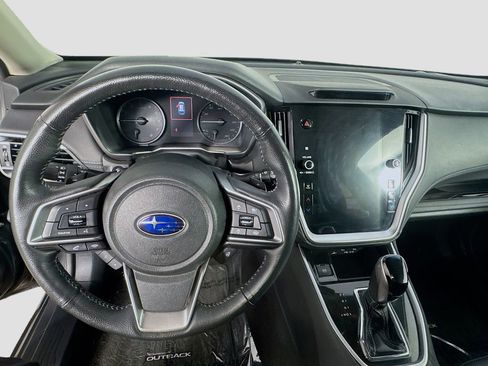 Used 2020 Subaru Outback Limited image 13