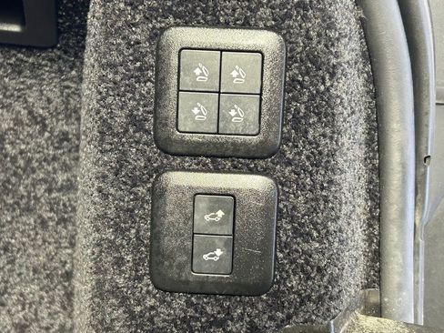 Used 2020 Land Rover Range Rover HSE image 14