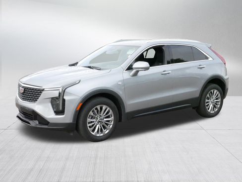 Certified 2025 Cadillac XT4 Premium Luxury image 3