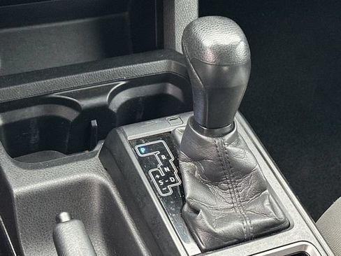Used 2022 Toyota Tacoma SR w/ SR Convenience Package RWD image 23