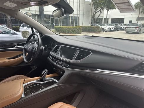 Used 2020 Buick Enclave Premium image 29