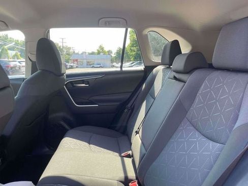 Certified 2025 Toyota RAV4 XLE AWD/4WD image 14
