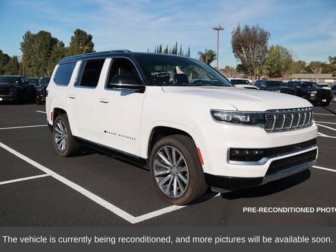 Used 2023 Jeep Grand Wagoneer Series II image 8