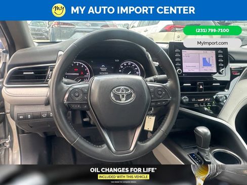 Used 2023 Toyota Camry SE AWD/4WD image 9