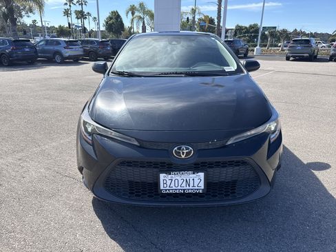 Used 2021 Toyota Corolla LE image 8