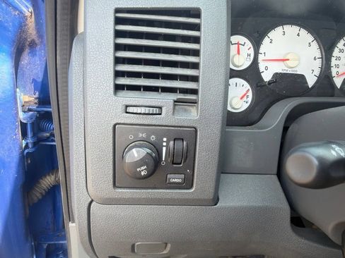 Used 2007 Dodge Ram 1500 Truck SLT AWD/4WD image 12
