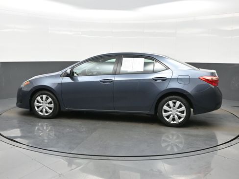 Used 2019 Toyota Corolla LE image 3