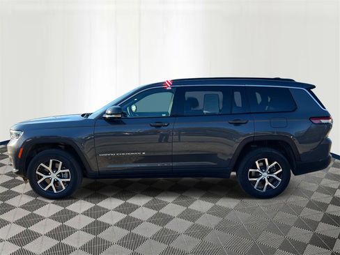 Used 2024 Jeep Grand Cherokee L Limited w/ Luxury Tech Group II image 2