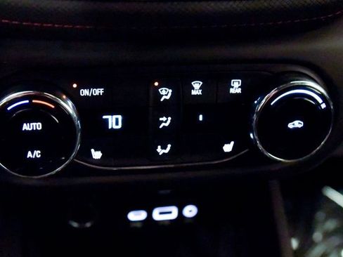 Used 2023 Chevrolet TrailBlazer RS w/ Sun and Liftgate Package image 20