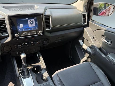 Used 2023 Nissan Frontier SV w/ Technology Package RWD image 27