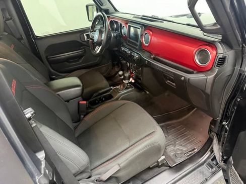 Used 2021 Jeep Wrangler Rubicon w/ Cold Weather Group AWD/4WD image 32
