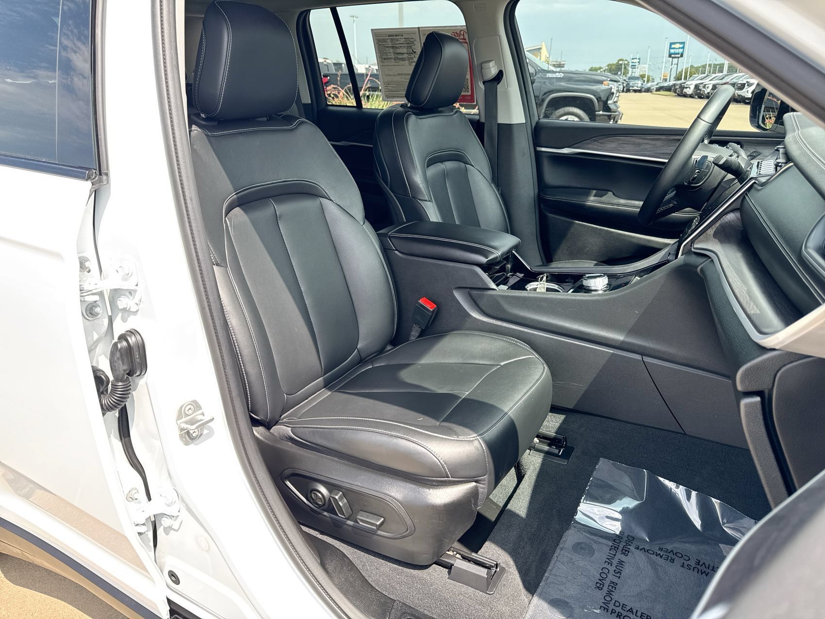 Used 2022 Jeep Grand Cherokee Limited RWD image 23