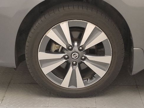 Used 2019 Nissan Sentra SV w/ Special Edition Package FWD image 31