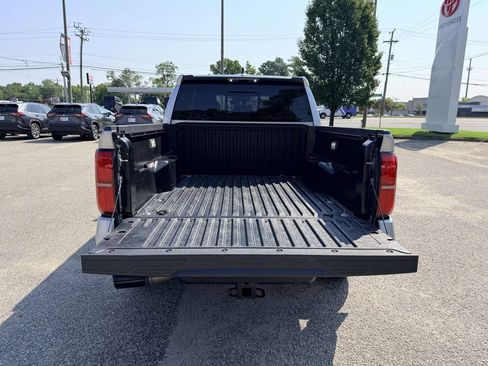 Certified 2024 Toyota Tacoma SR5 AWD/4WD image 15