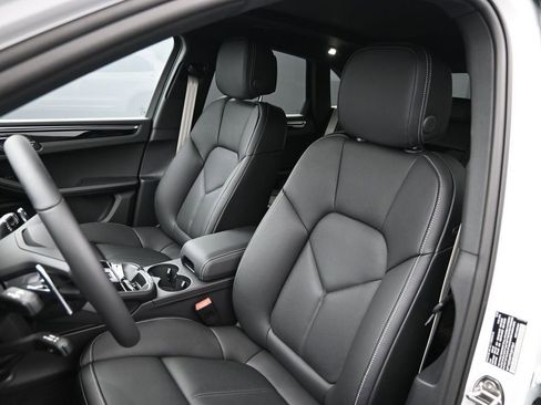 New 2026 Porsche Macan S image 5