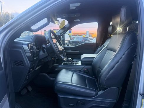 Used 2025 Ford F150 Lariat AWD/4WD image 36