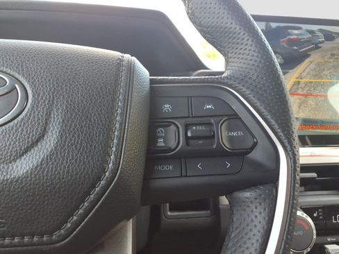 Used 2025 Toyota Tacoma TRD Off-Road AWD/4WD image 22