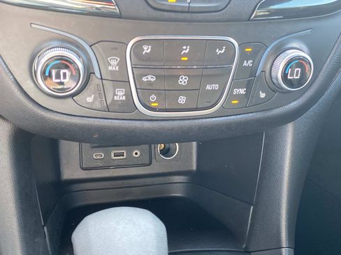 Used 2024 Chevrolet Equinox RS w/ RS Leather Package image 22