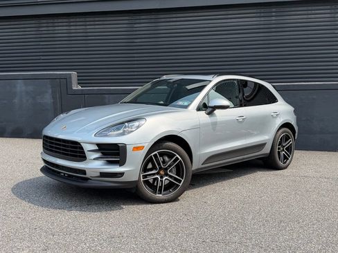 Certified 2021 Porsche Macan AWD/4WD image 1