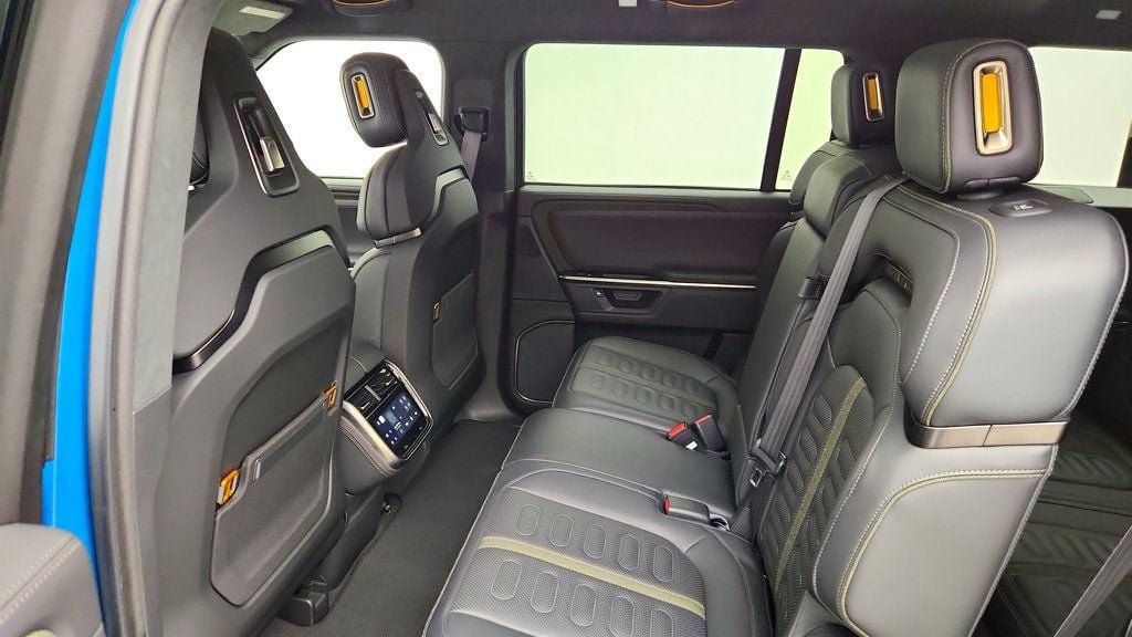Used 2025 Rivian R1S Adventure Dual AWD/4WD image 22