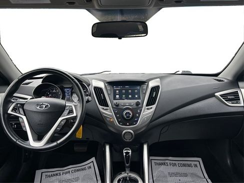 Used 2017 Hyundai Veloster FWD image 20