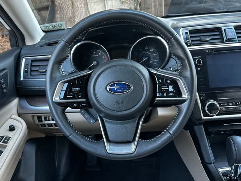 Used 2019 Subaru Outback 2.5i Limited AWD/4WD image 15