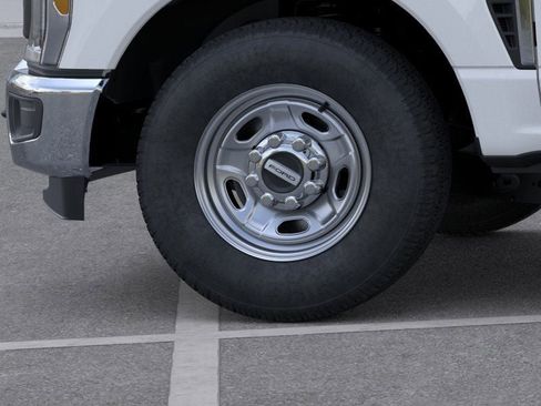 New 2026 Ford F250 XL w/ XL Chrome Package image 19