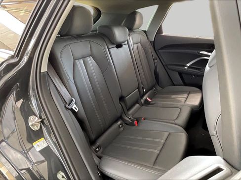Used 2025 Audi Q5 Premium Plus w/ Premium Plus AWD/4WD image 20