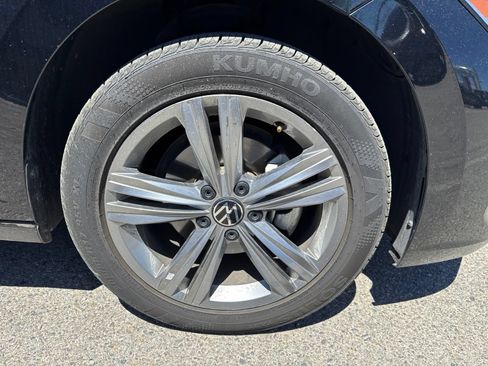 Used 2024 Volkswagen Jetta SE FWD image 4