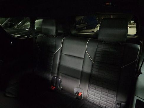 Used 2025 Cadillac Escalade ESV Sport Platinum AWD/4WD image 15