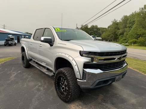 Used 2019 Chevrolet Silverado 1500 LT AWD/4WD image 3