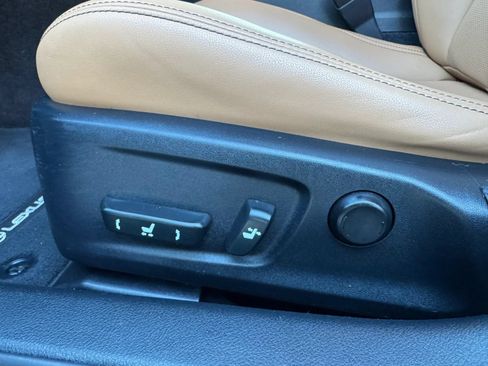 Used 2014 Lexus IS 350 w/ Navigation Package RWD image 34