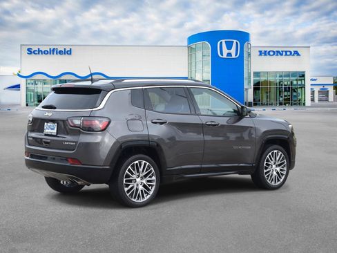 Used 2022 Jeep Compass Limited w/ Elite Group AWD/4WD image 3