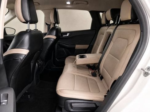 Used 2020 Ford Escape Titanium AWD/4WD image 10