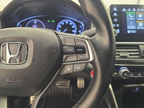 Used 2018 Honda Accord Sport image 32