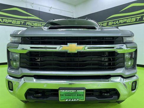 Used 2025 Chevrolet Silverado 3500 LT w/ Safety Package AWD/4WD image 3