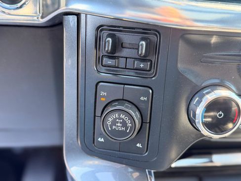 Used 2022 Ford F150 Lariat w/ Equipment Group 502A High AWD/4WD image 32